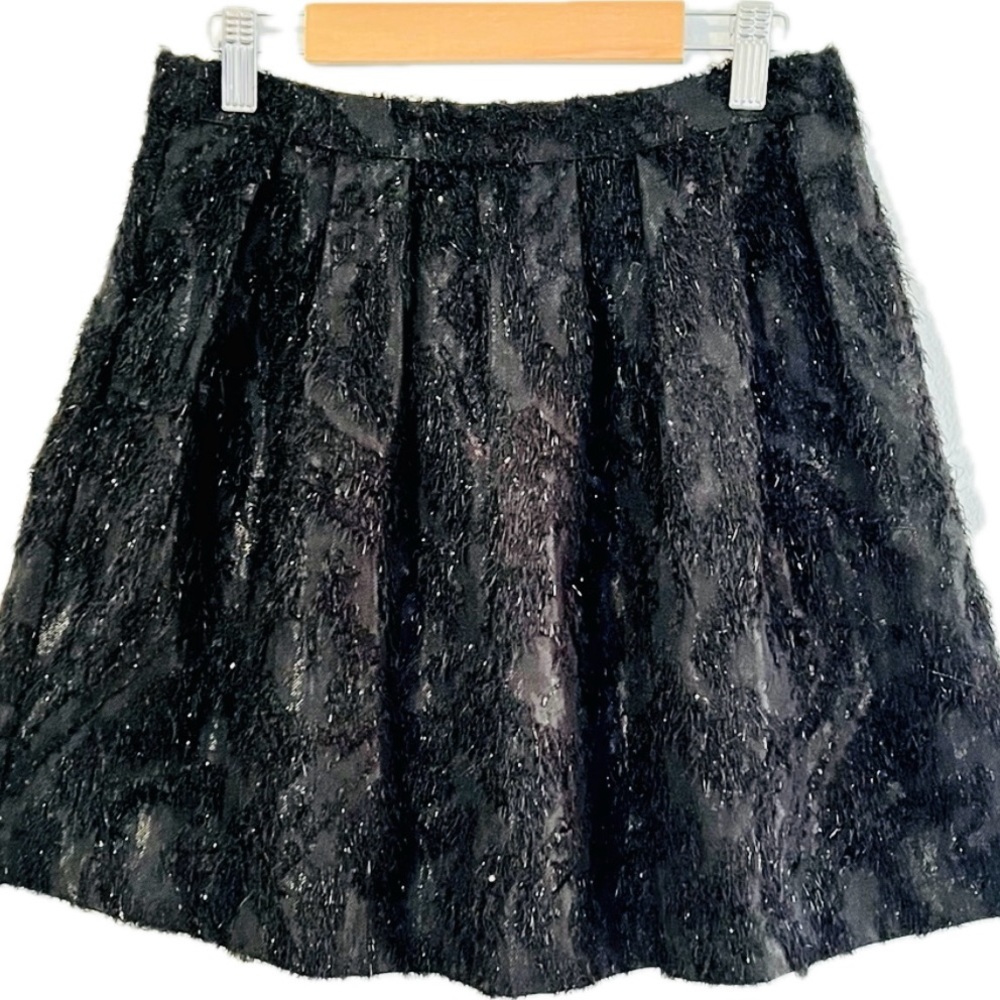 Topshop sparkly Black & Metallic Skirt | Size 36 EUR, 4 US, 8 UK. EUC